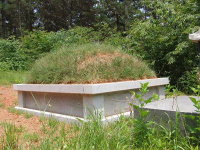 3단 사각둘레석(전면 무궁화 양각)